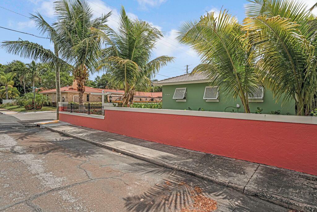 Photo of Outdoor in Parrot Cove
