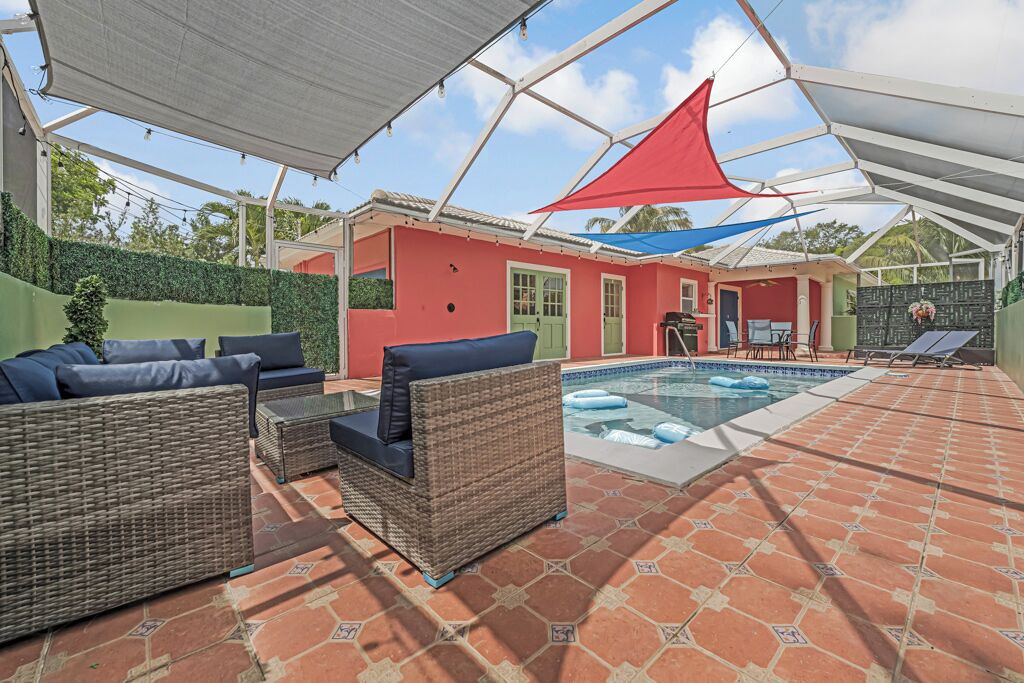 Photo of Outdoor in Parrot Cove