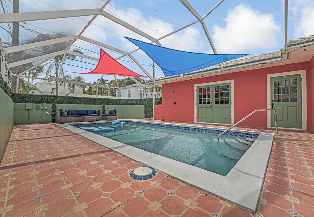 Photo of Outdoor in Parrot Cove