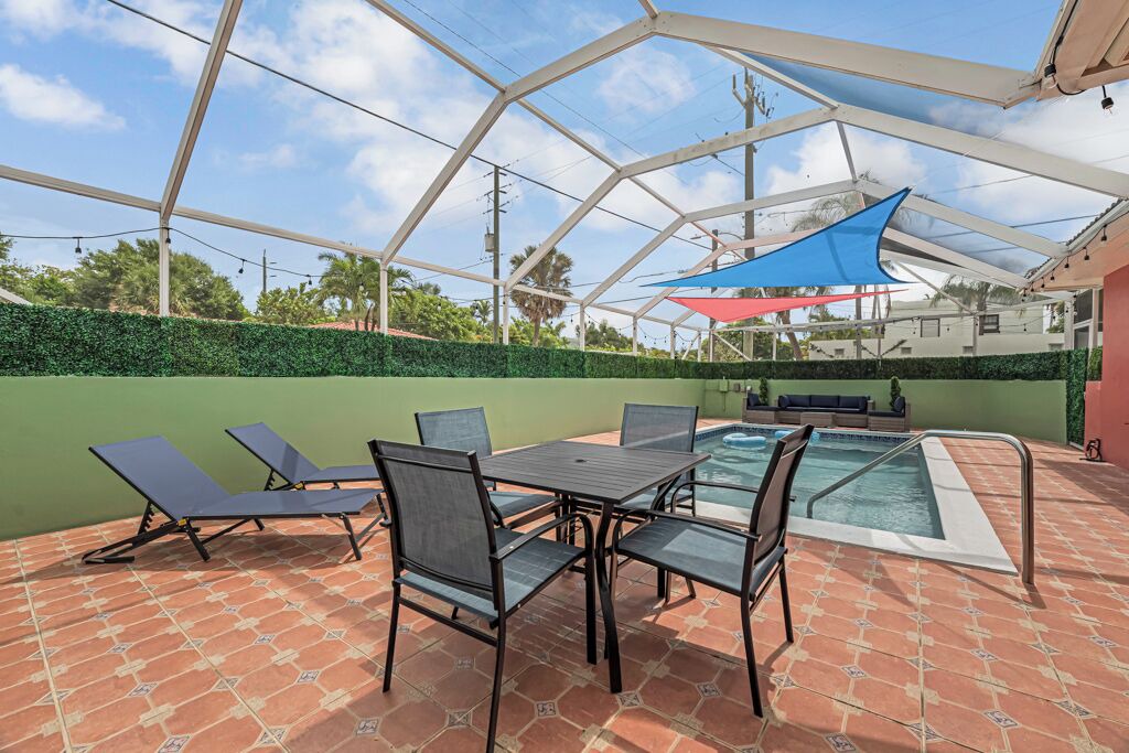 Photo of Outdoor in Parrot Cove