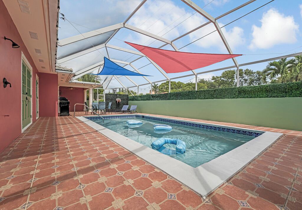 Photo of Outdoor in Parrot Cove