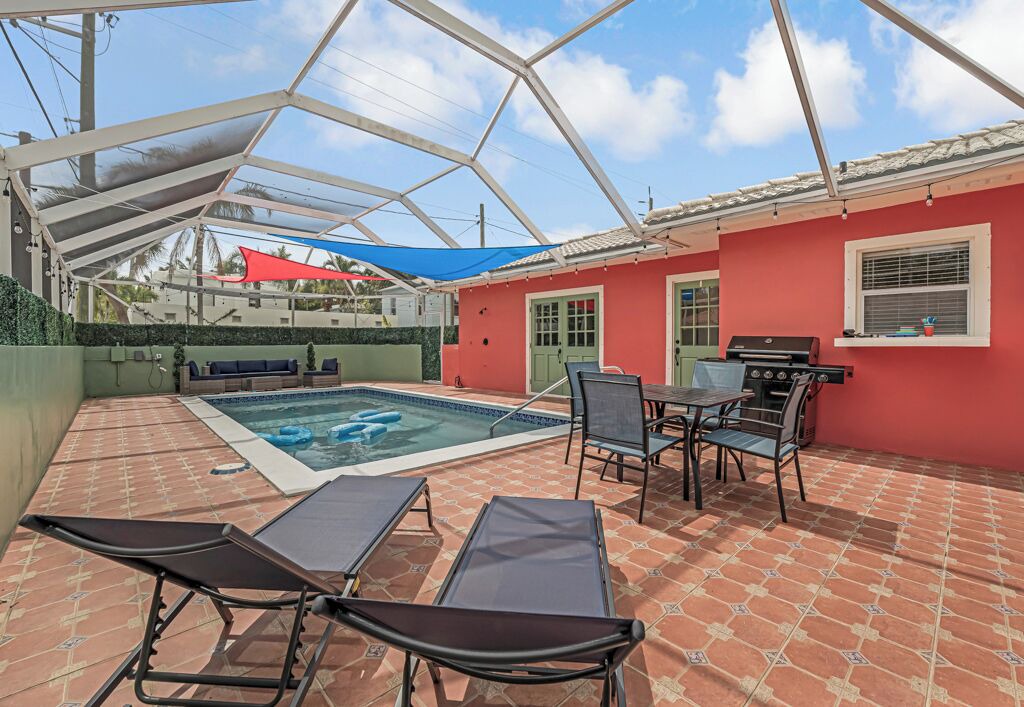 Photo of Outdoor in Parrot Cove