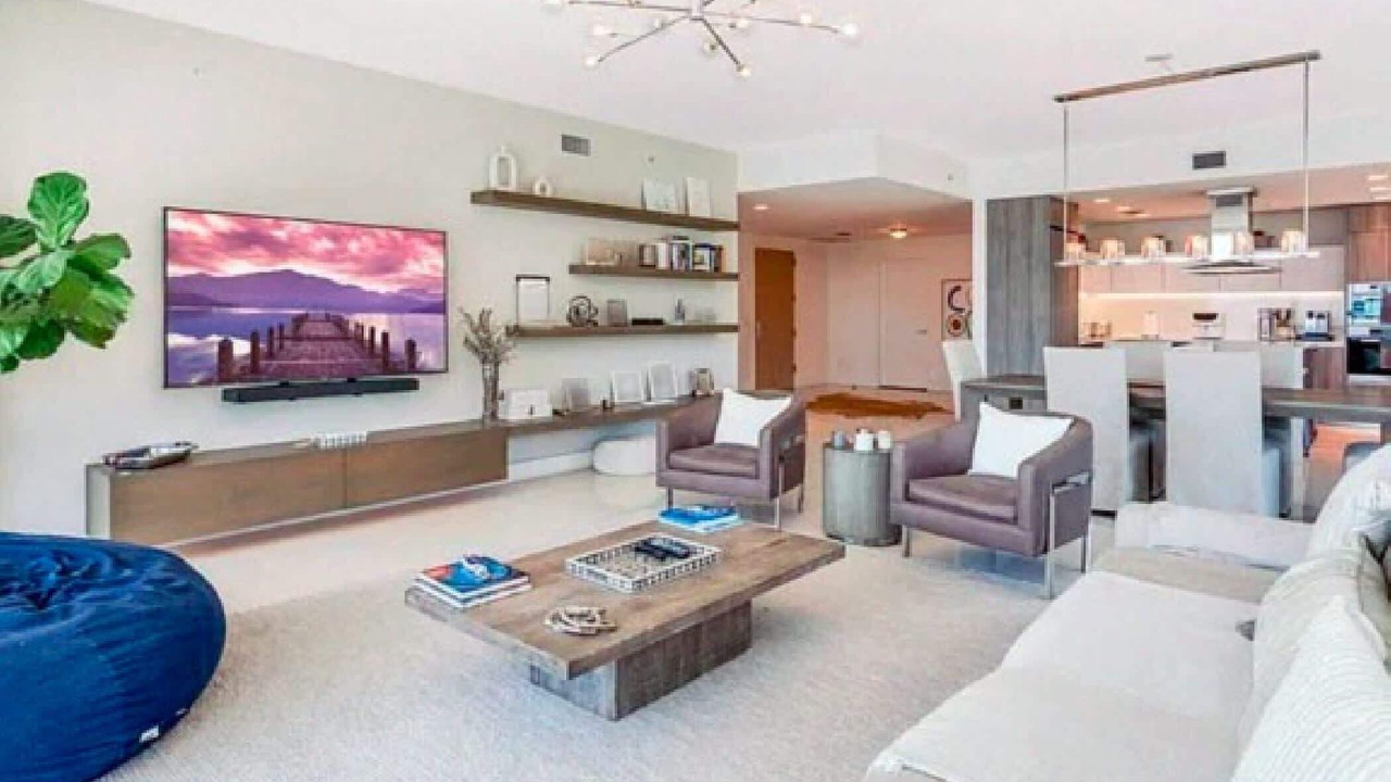 Photo of Livingroom in Key Biscayne