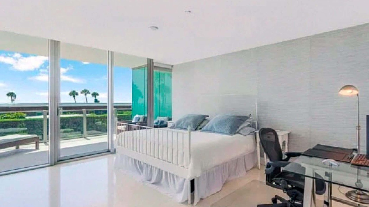 Photo of Bedroom in Key Biscayne