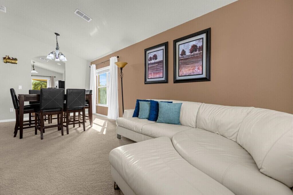 Photo of Livingroom in Veranda Palms