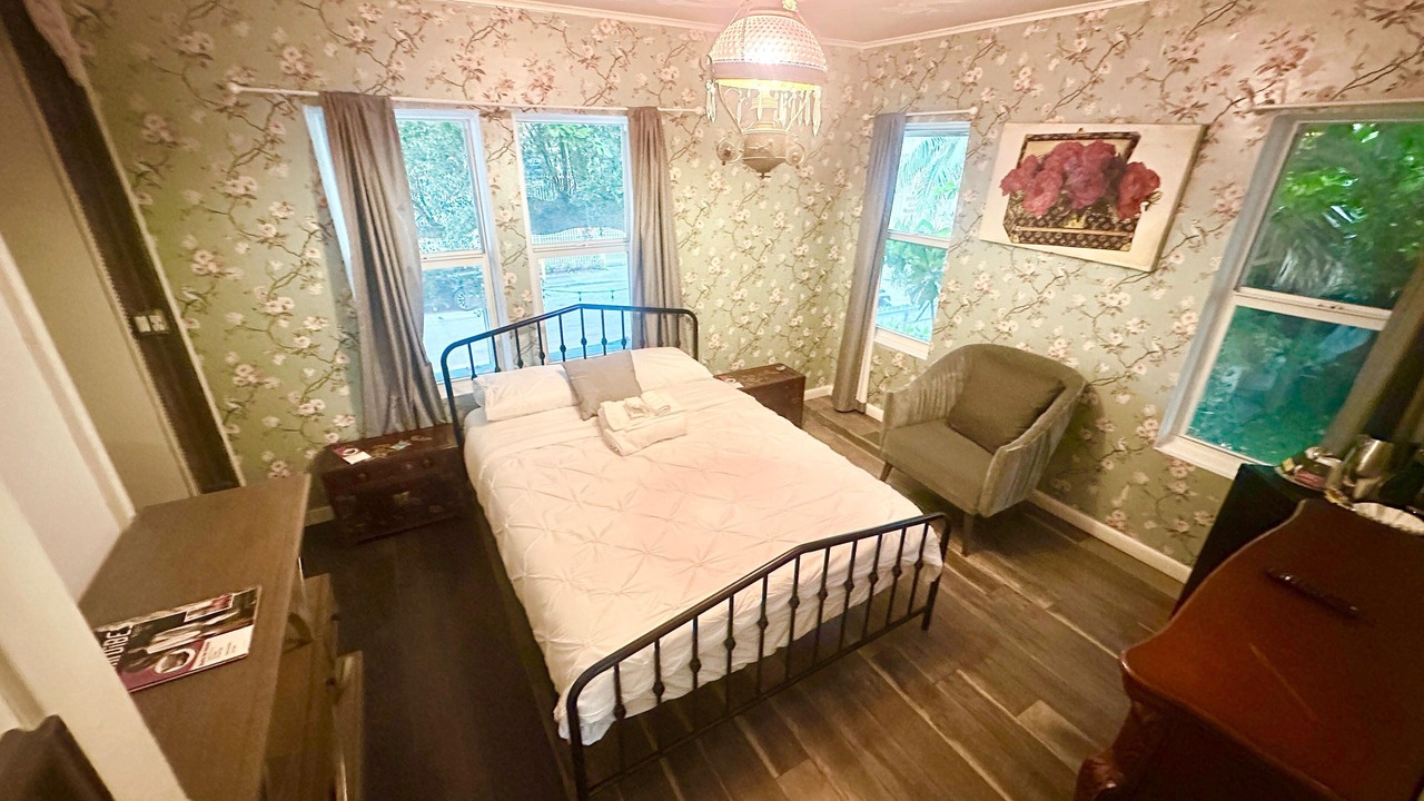 Photo of Bedroom in Midtown