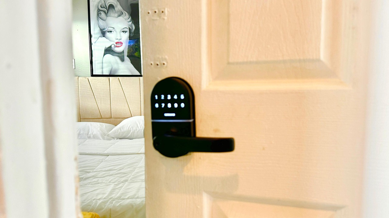 Photo of Bedroom in Midtown