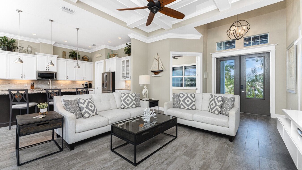 Photo of Livingroom in South Gulf Cove