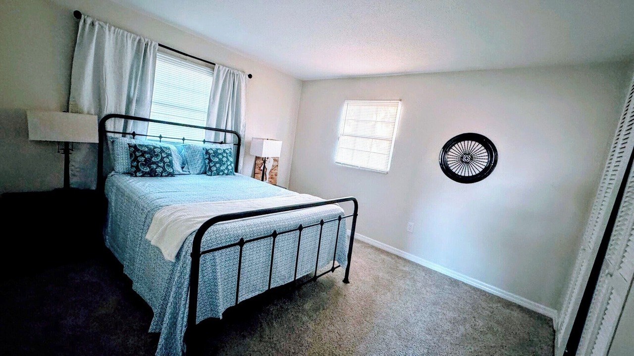 Photo of Bedroom in Pine Hills