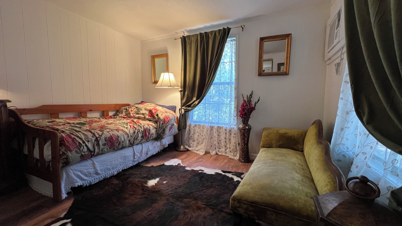 Photo of Bedroom in Cross Creek