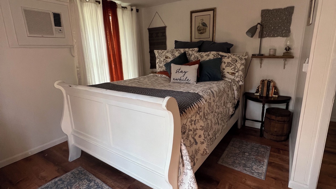 Photo of Bedroom in Cross Creek