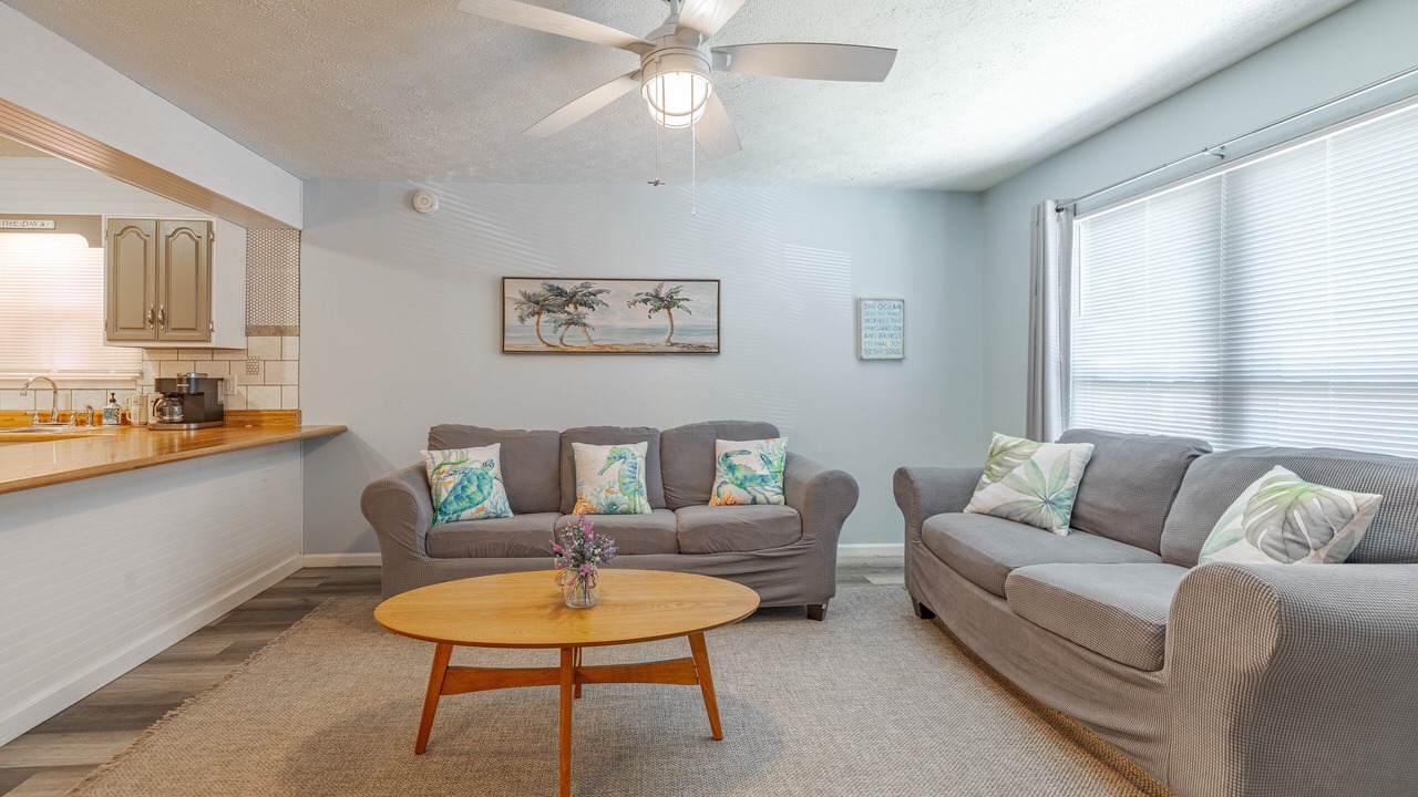 Photo of Livingroom in Bahama Beach