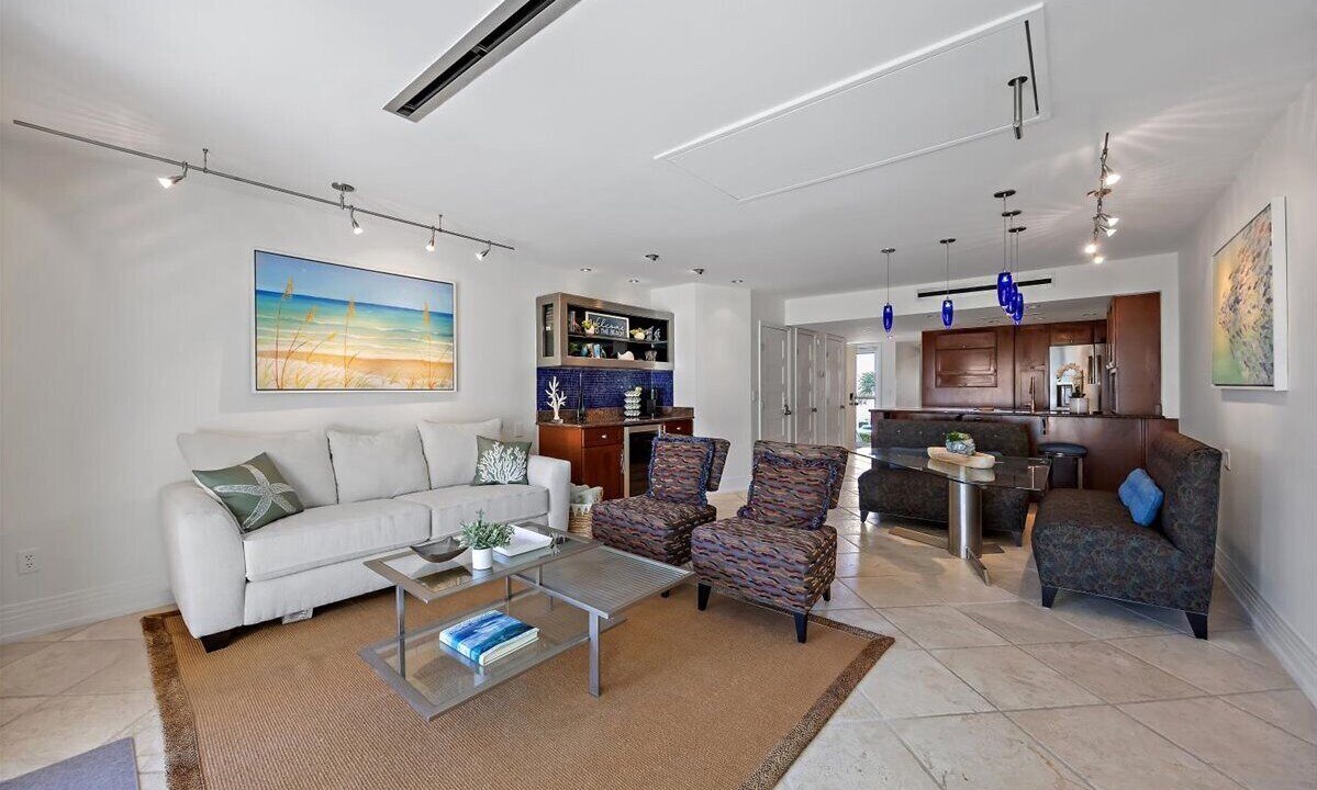 Photo of Livingroom in Sawgrass