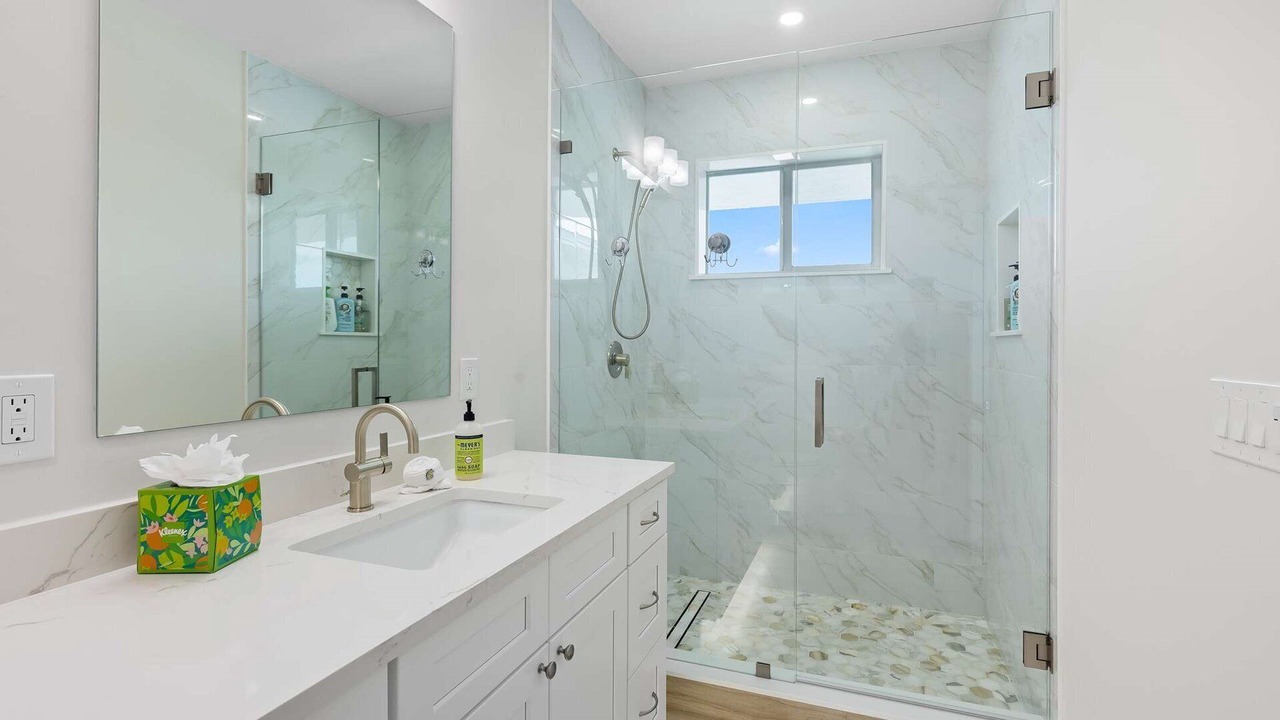 Photo of Bathroom in Marathon