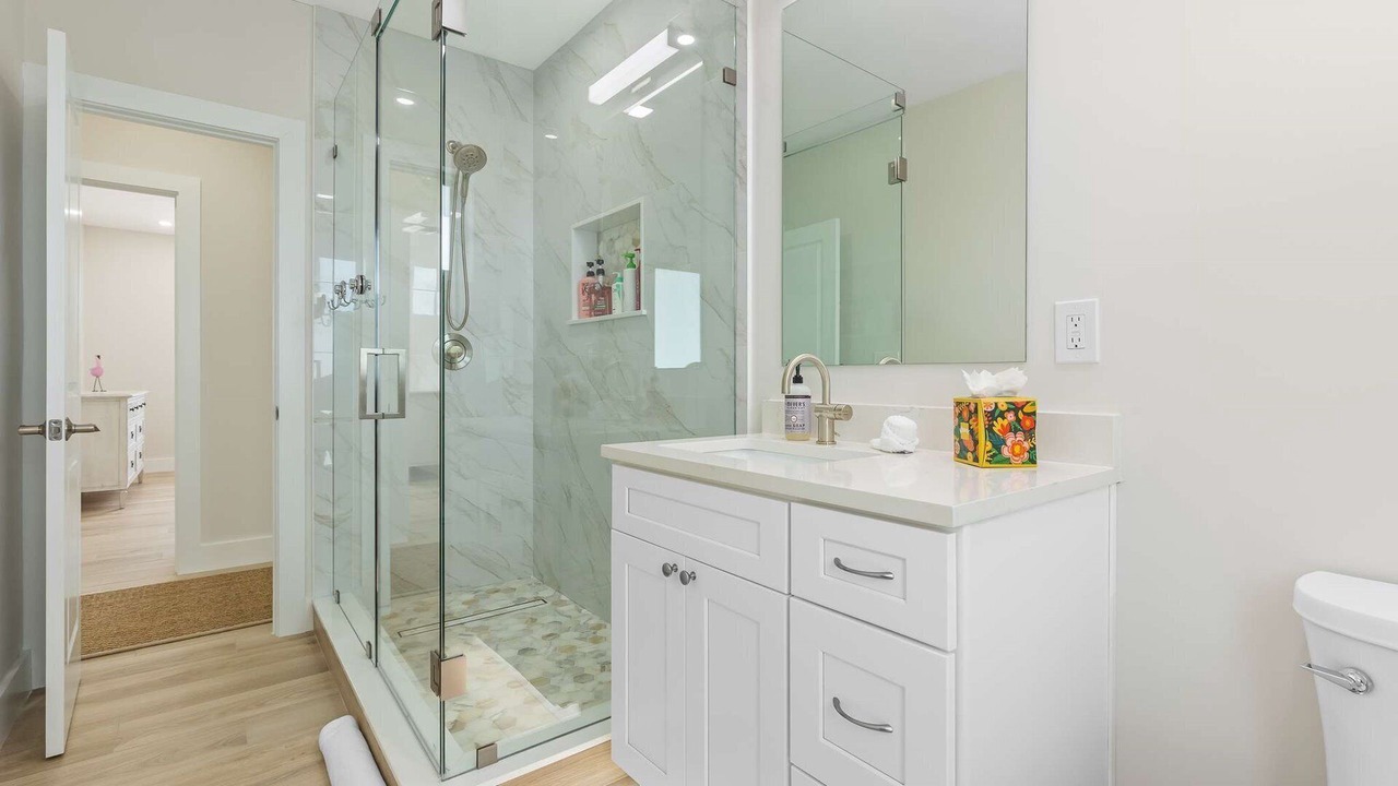 Photo of Bathroom in Marathon