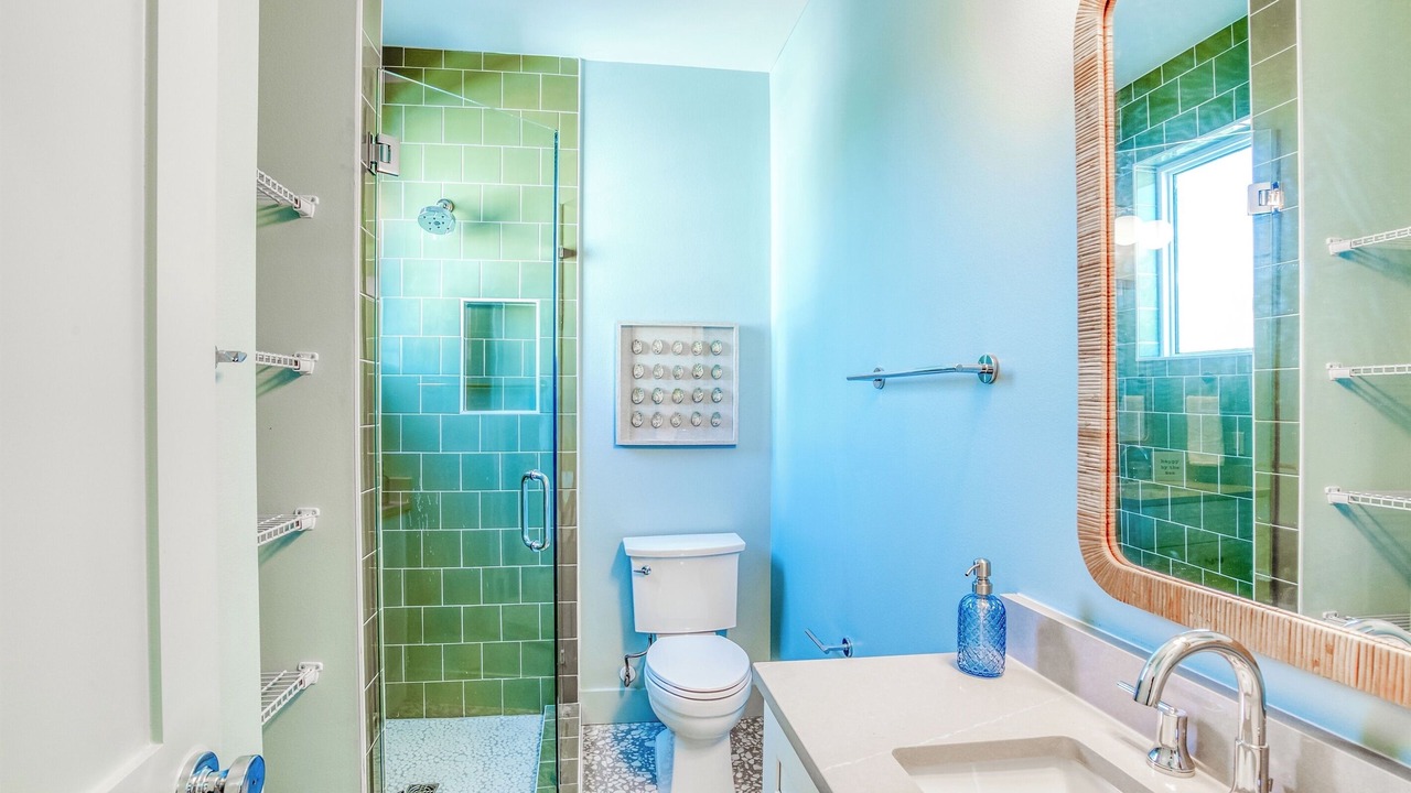 Photo of Bathroom in Gulfview Heights