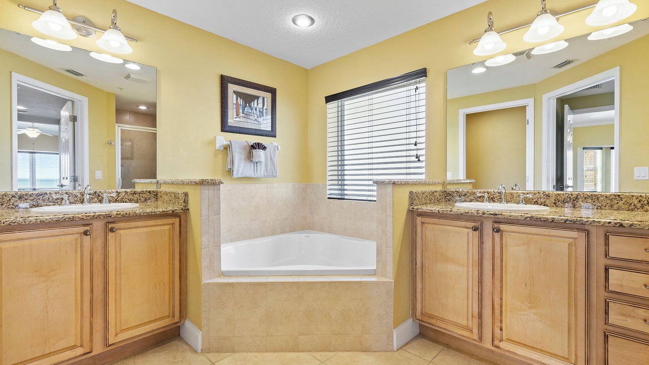 Photo of Bathroom in New Smyrna Beach