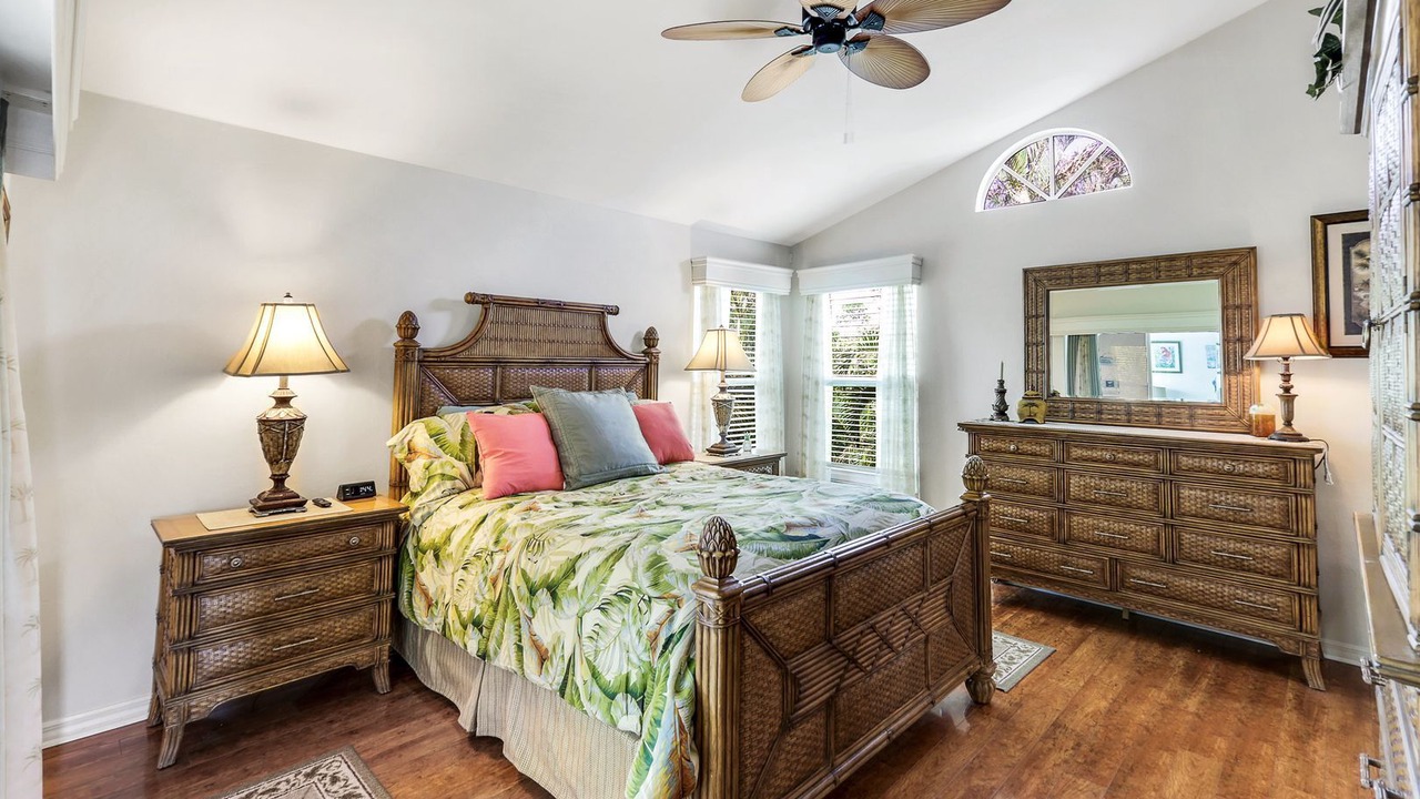 Photo of Bedroom in Mid Island