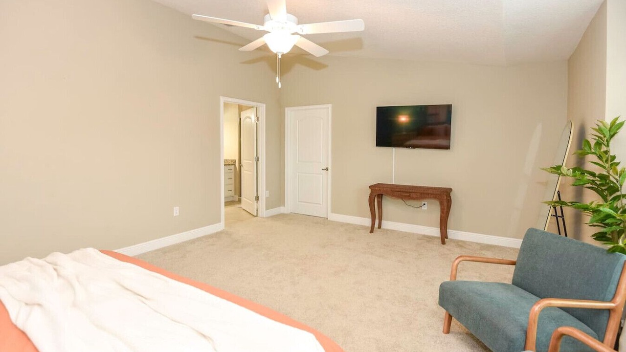 Photo of Others in Mcelroys Belleview