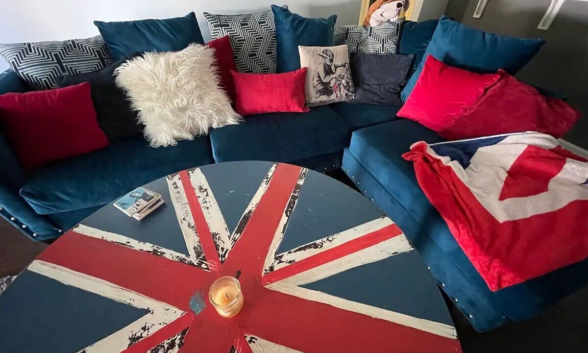 Photo of Livingroom in Westside