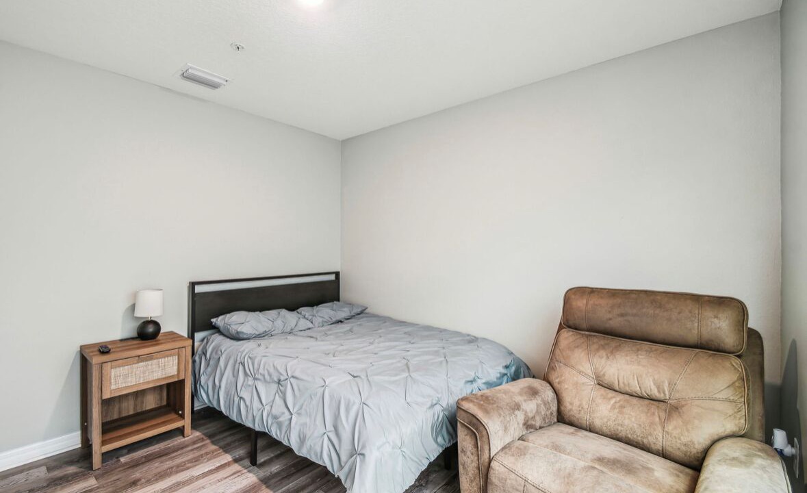 Photo of Bedroom in Forest Oaks