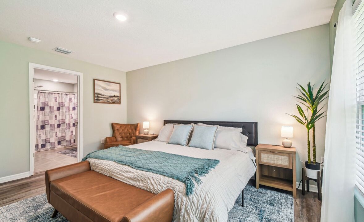 Photo of Bedroom in Forest Oaks