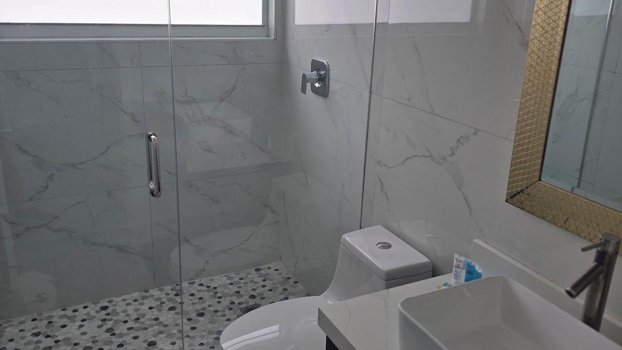 Photo of Bathroom in Caloosahatchee
