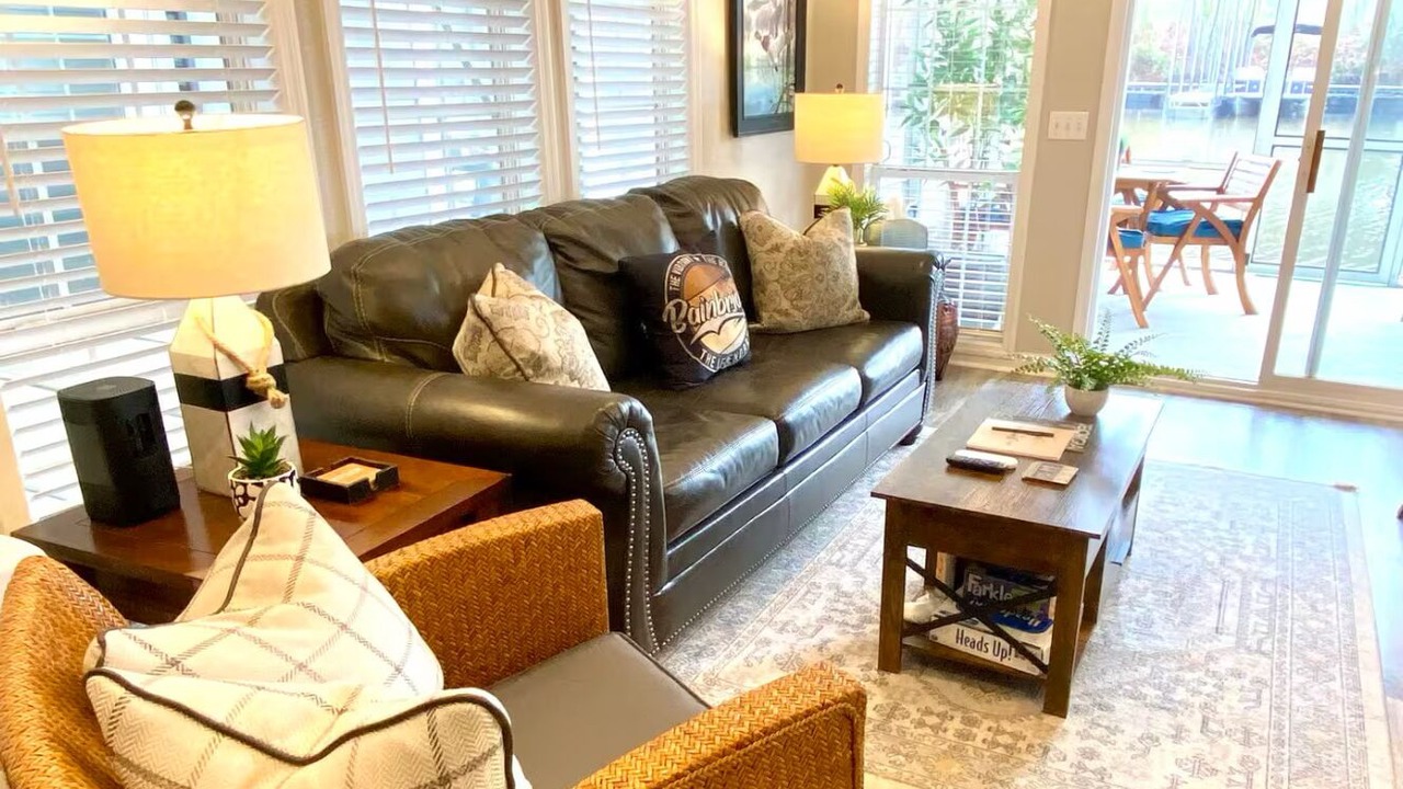 Photo of Livingroom in Bainbridge