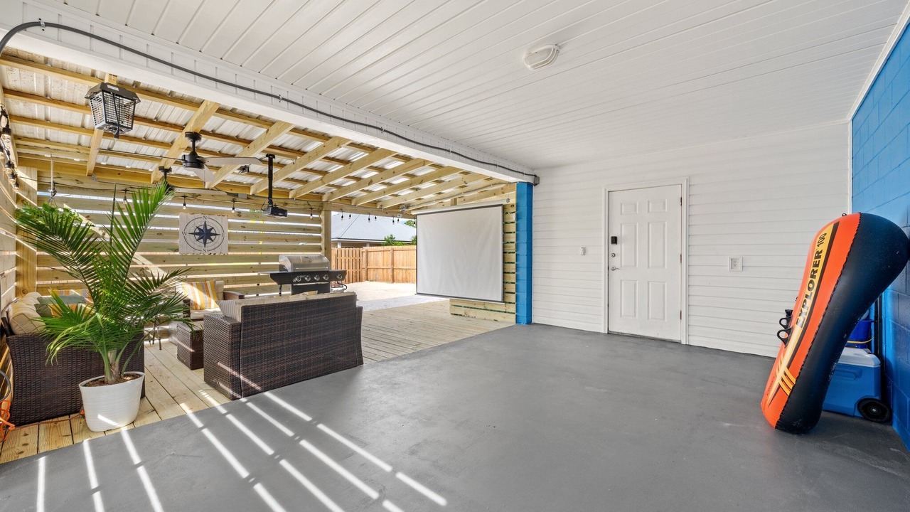 Photo of Patio Balcony in Holiday Beach