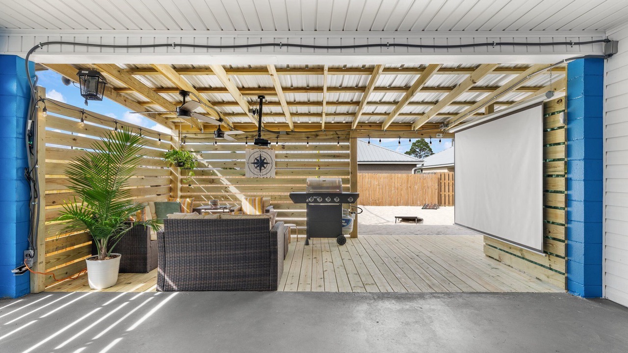 Photo of Patio Balcony in Holiday Beach