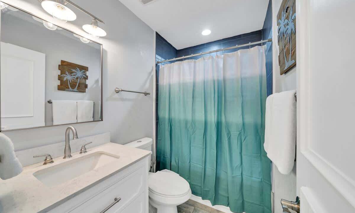 Photo of Bathroom in El Centro Beach