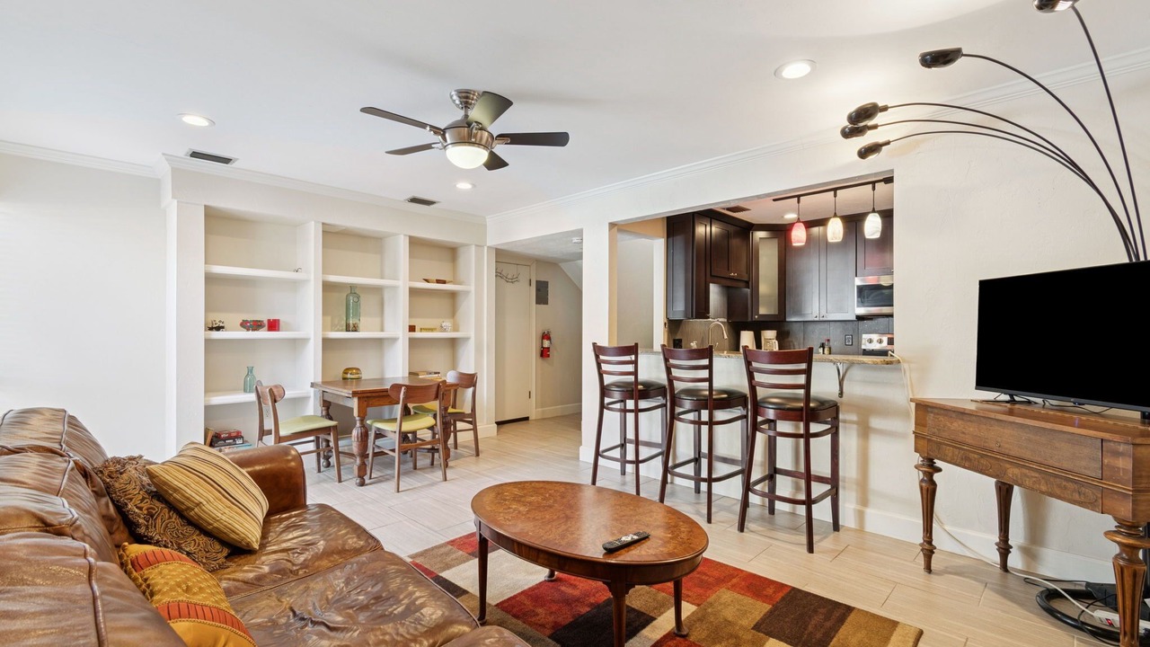 Photo of Livingroom in Gainesville