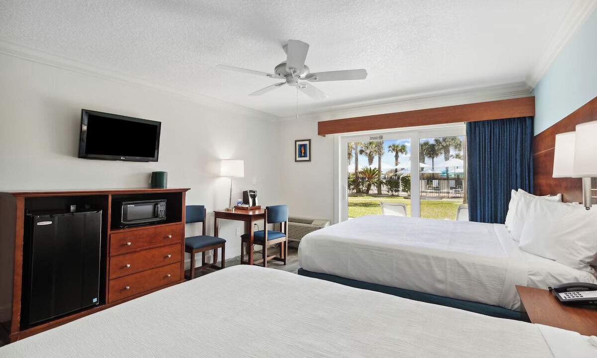 Photo of Bedroom in Neptune Beach