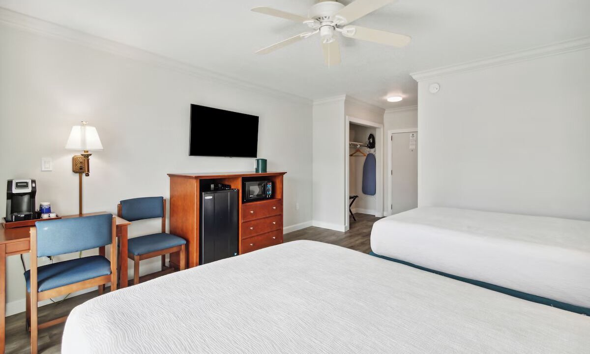Photo of Bedroom in Neptune Beach