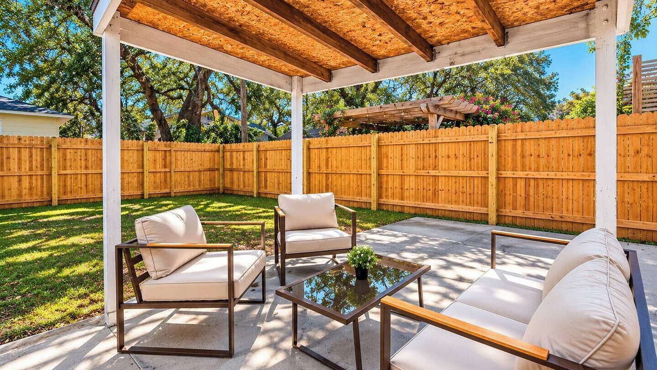 Photo of Patio Balcony in Historic Uptown