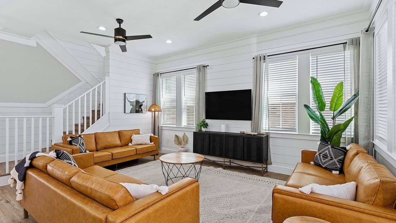 Photo of Bedroom in Miramar Beach