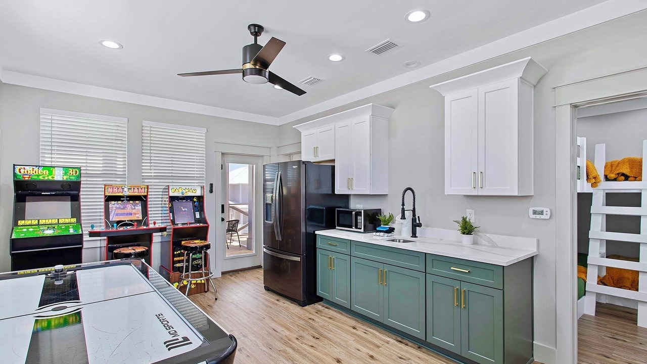 Photo of Bedroom in Miramar Beach