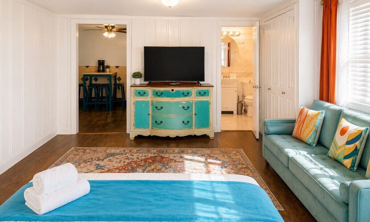 Photo of Bedroom in Historic Uptown
