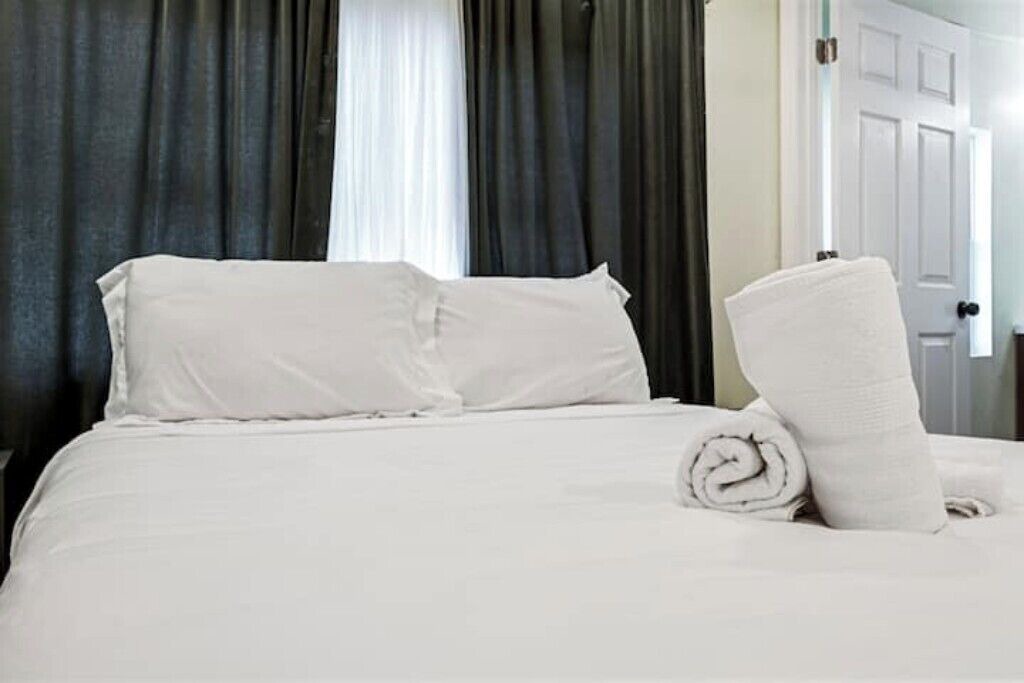 Photo of Bedroom in United Central