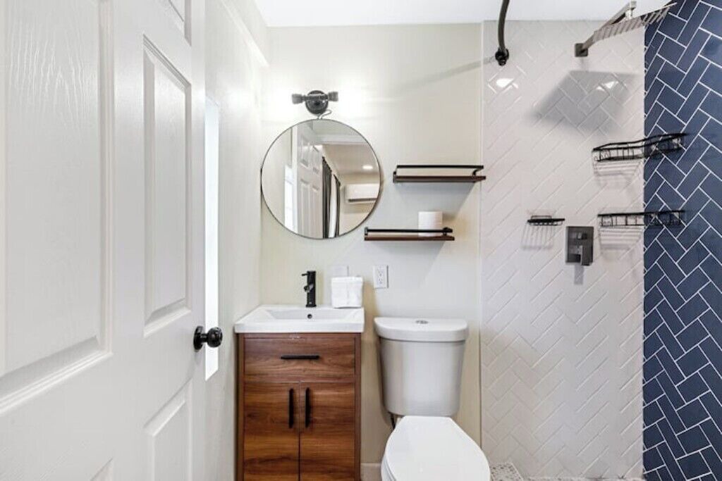 Photo of Bathroom in United Central