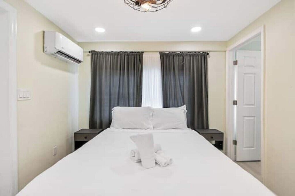 Photo of Bedroom in United Central