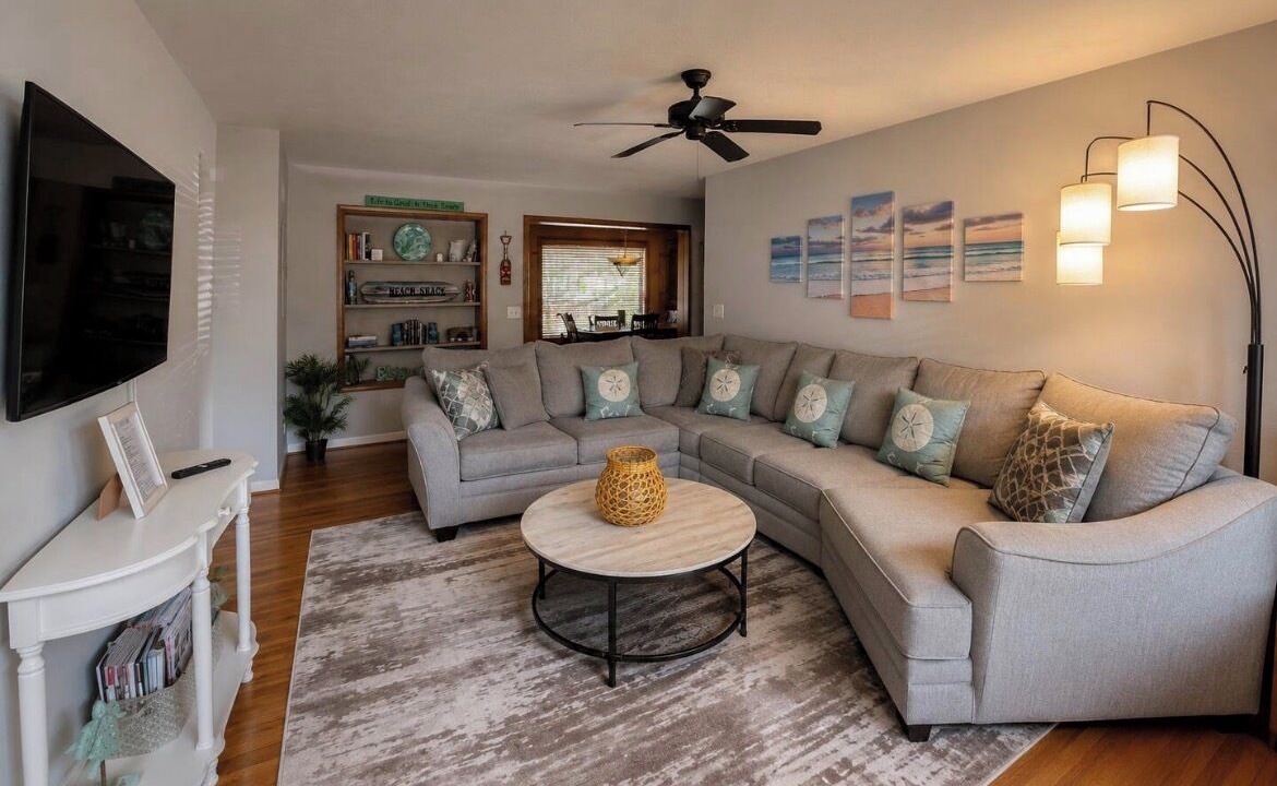 Photo of Livingroom in South Daytona