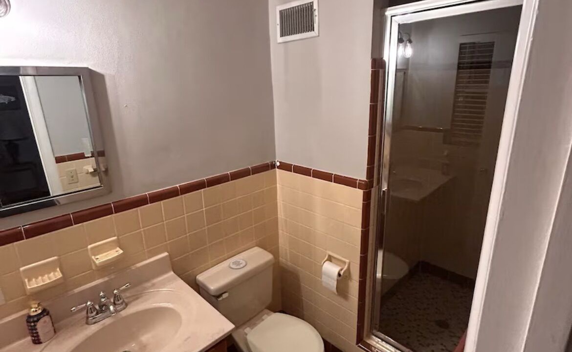 Photo of Bathroom in South Daytona