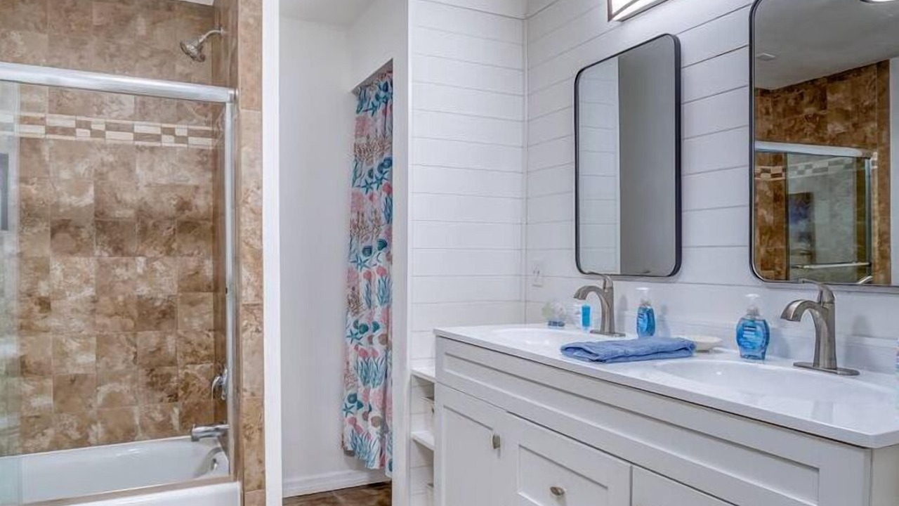 Photo of Bathroom in Ilexhurst