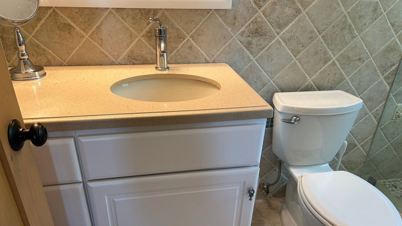 Photo of Bathroom in Doctor's Arm