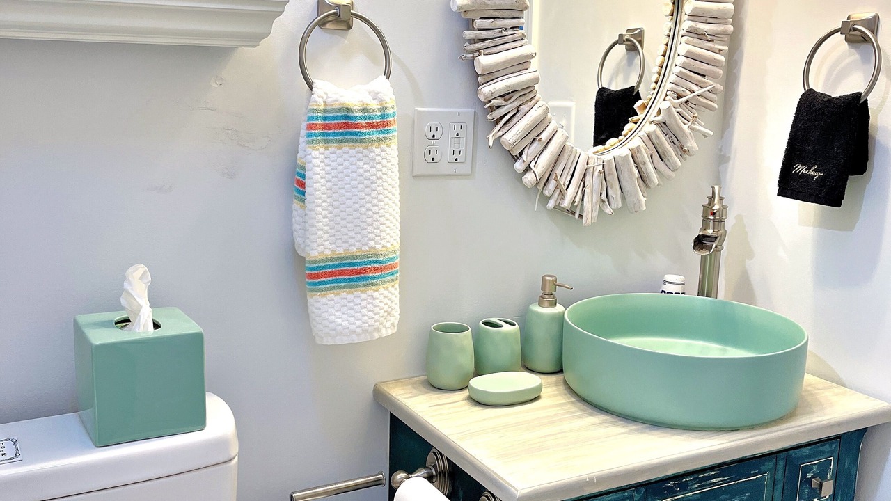 Photo of Bathroom in Melrose