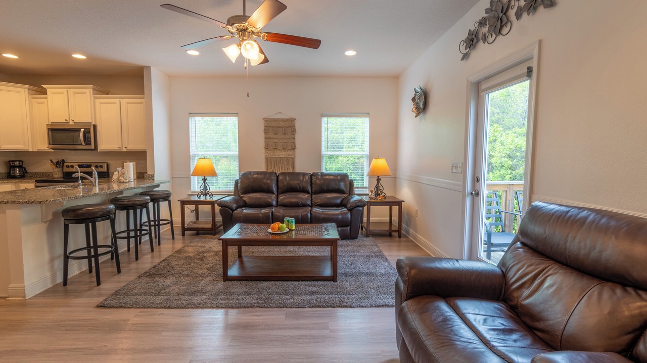 Photo of Livingroom in Thomas Drive