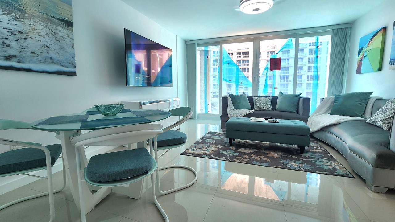 Photo of Livingroom in Hollywood South Central Beach