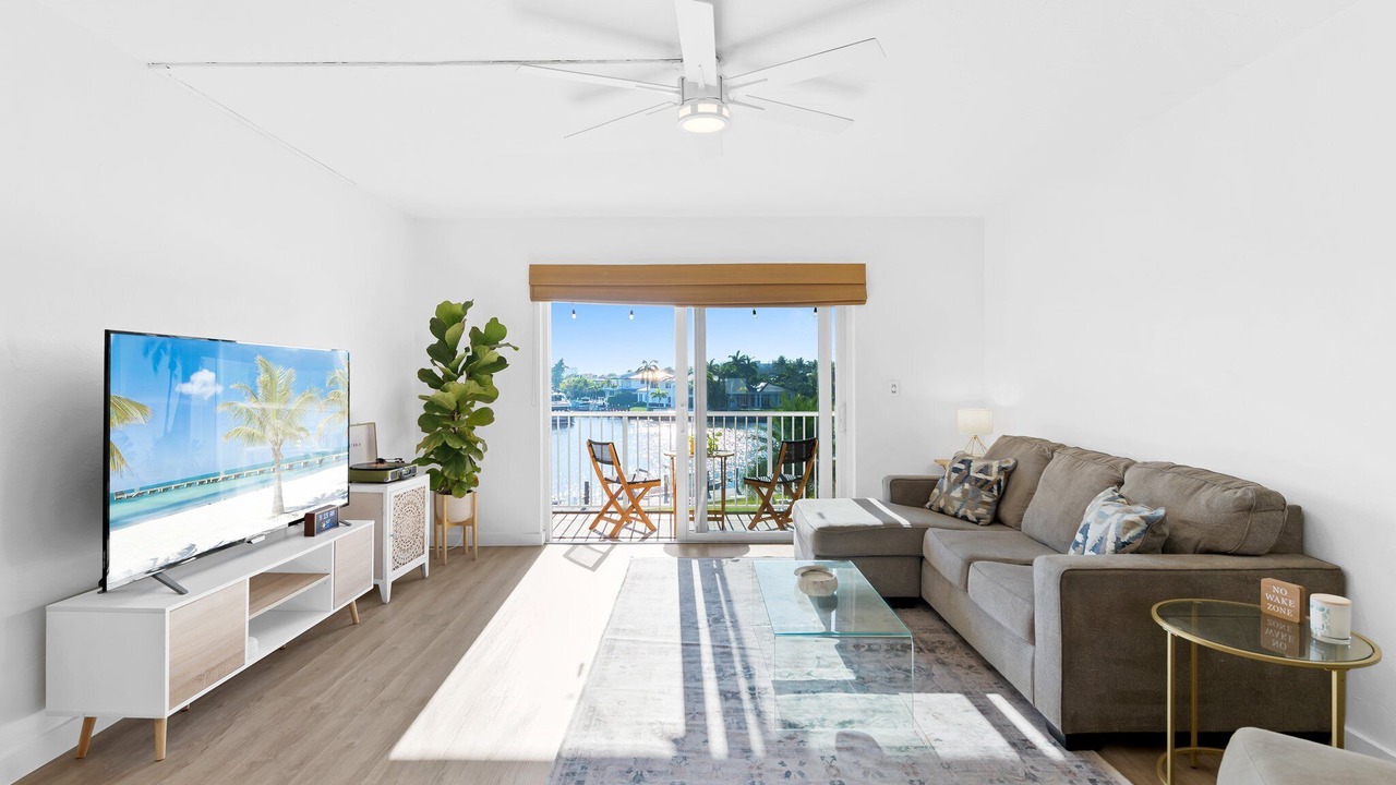 Photo of Livingroom in Deerfield Beach