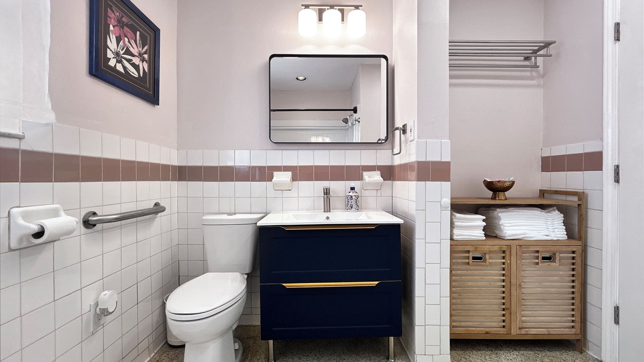 Photo of Bathroom in Arlington Park